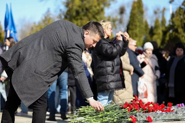 Сотрудники и&nbsp;студенты БФУ им.&nbsp;И.&nbsp;Канта почтили память воинов-участников штурма Кенигсберга |  7