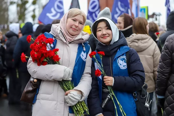 Студенты и&nbsp;преподаватели БФУ им.&nbsp;И.&nbsp;Канта возложили цветы к&nbsp;мемориалу 1200 воинам-гвардейцам |  6