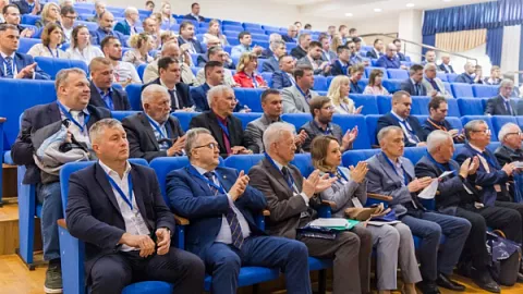 Студенты Института высоких технологий приняли участие в конференции «Информационные технологии и инновации на транспорте»