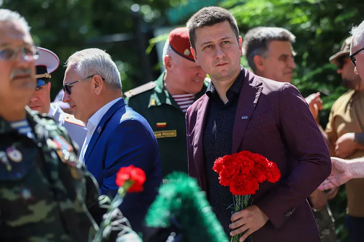 Максим Демин на митинге в честь Дня ветеранов боевых действий |  3