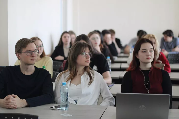 «Сила единства: история и&nbsp;будущее России» — лекция о&nbsp;многонациональном наследии страны прошла в&nbsp;БФУ |  1