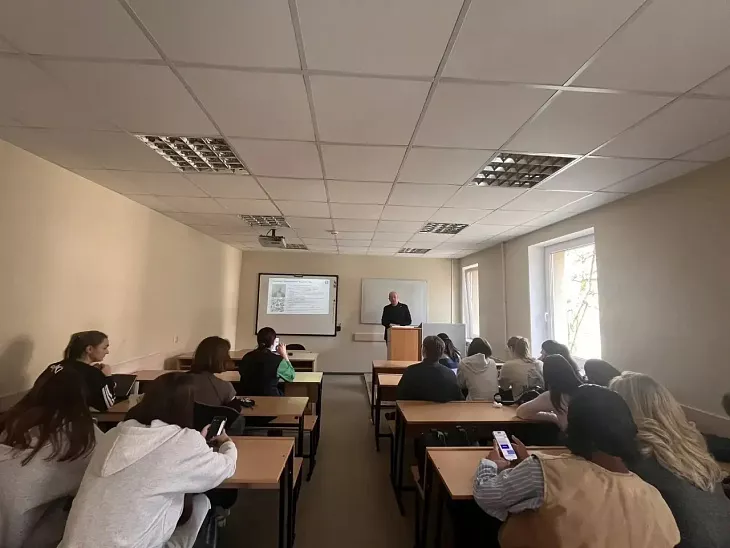 В Высшей школе коммуникации и&nbsp;креативных индустрий обсудили феномен информационной войны |  1