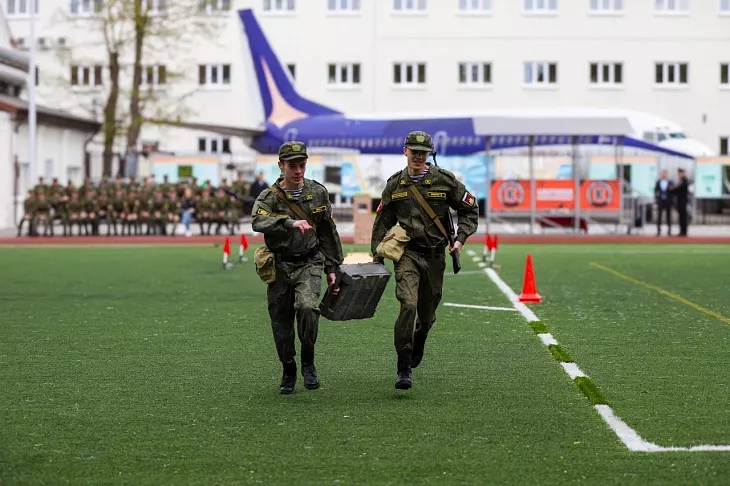 Стрельба, эстафеты, канат: в Военном учебном центре определили самый спортивный взвод |  7