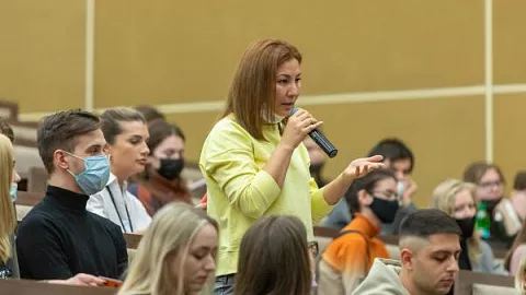 Ректор ответил на вопросы студентов Медицинского института и Института живых систем