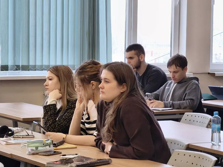 Студенты БФУ обсудили с&nbsp;представителем МВД борьбу с&nbsp;киберпреступностью |  1