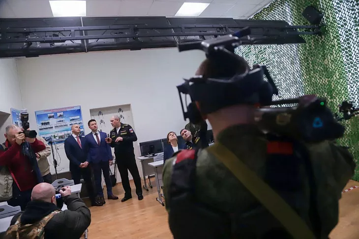 Будем развивать и дальше: губернатор Алексей Беспрозванных посетил Военный учебный центр БФУ |  4