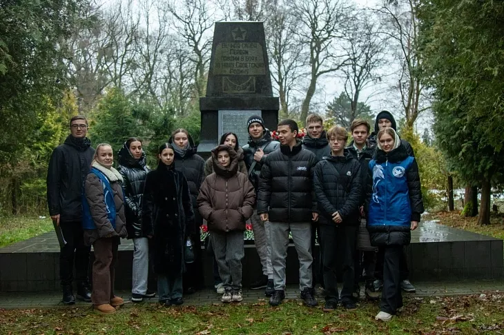 Студенты и сотрудники университета приняли участие в памятной акции, приуроченной ко Дню Неизвестного Солдата |  11