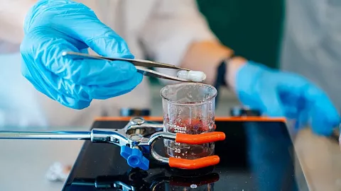 Ученые БФУ им. И. Канта разработали механизм создания умных материалов для медицины