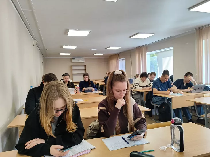 «Сильная экономика — процветающая Россия!»: в&nbsp;БФУ прошел Всероссийский экономический диктант |  3