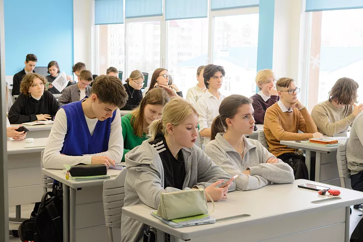 Ученый БФУ провела лекторий для&nbsp;школьников «Современный мир магнитных материалов» |  2