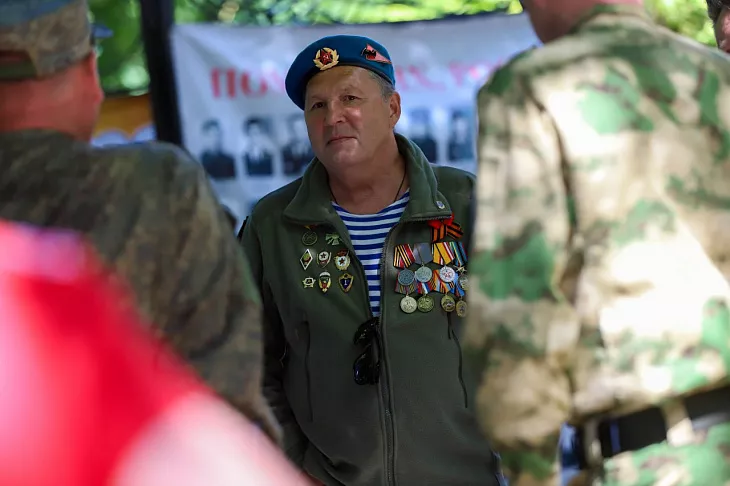 Максим Демин на митинге в честь Дня ветеранов боевых действий |  6
