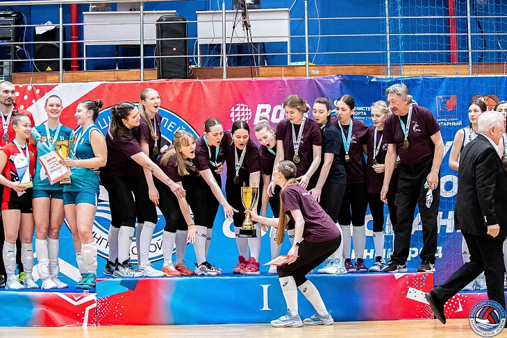 «Кантиана» — чемпион Калининградской области по&nbsp;волейболу среди женских команд |  3