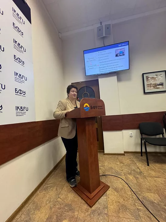 Открытый диалог: будущие юристы обсудили вопросы противодействия правонарушениям с сотрудником региональной прокуратуры |  3