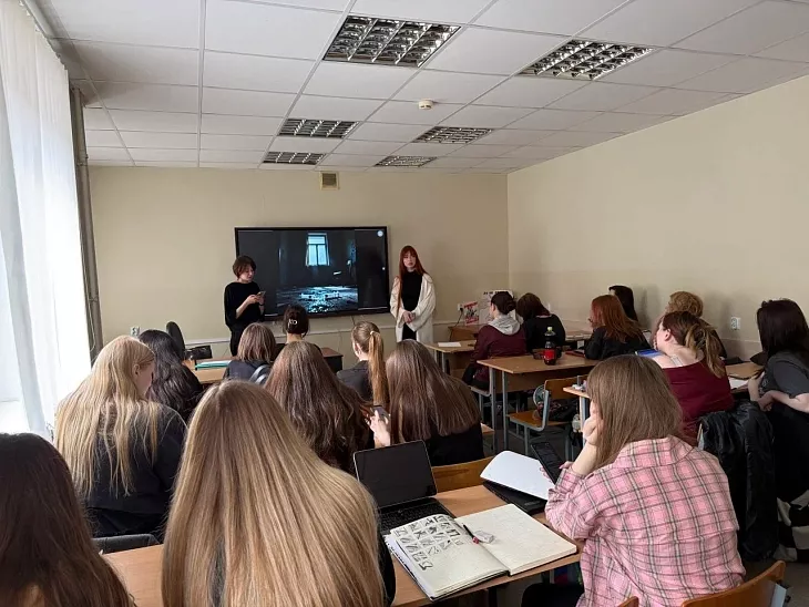 «Образование как&nbsp;вакцина»: в&nbsp;БФУ им.&nbsp;И.&nbsp;Канта студенты-художники превратили профилактику наркомании в&nbsp;искусство |  2