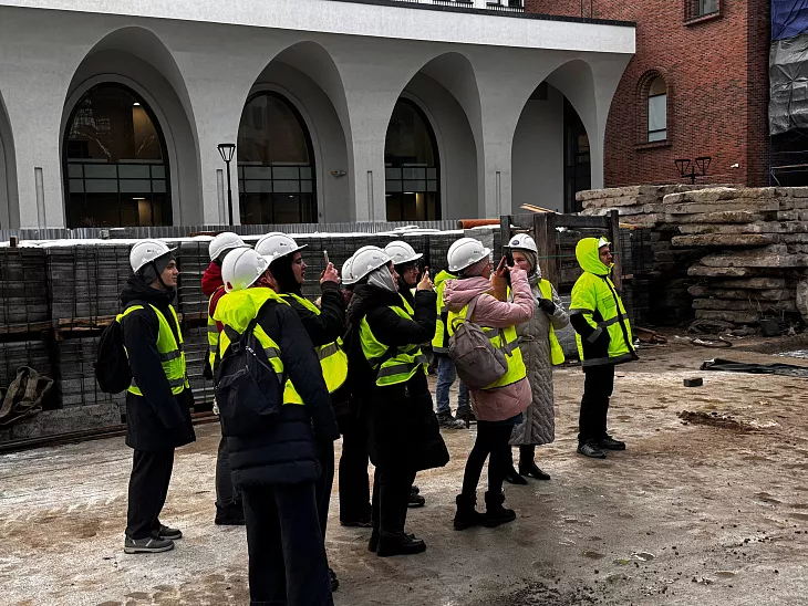 Студенты-физики БФУ им. И. Канта посетили стройку нового кампуса |  3