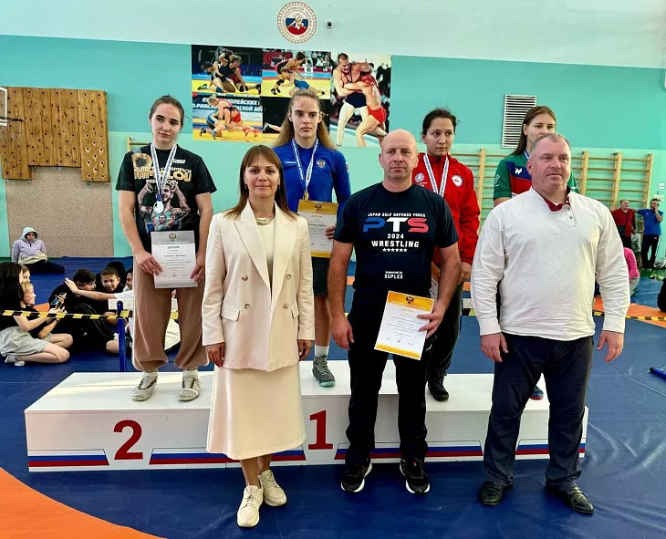 Студентка БФУ им. И. Канта одержала победу на юниорском первенстве России по вольной борьбе |  1