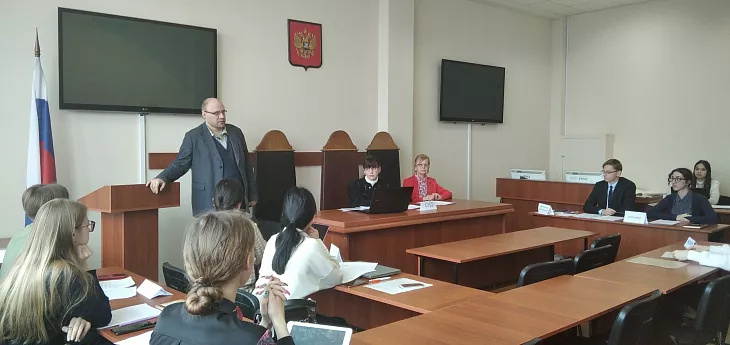 В Высшей школе права провели занятие в формате учебного суда |  1