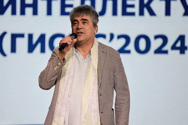 В БФУ стартовала VII Всероссийская Поспеловская конференция «Гибридные и синергетические интеллектуальные системы» (ГИСИС'2024) |  20