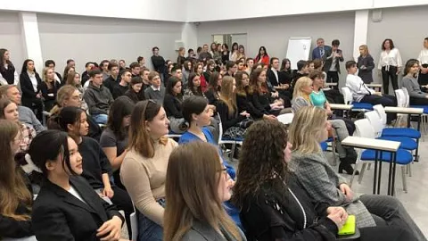 В Институте управления и&nbsp;территориального развития прошел праздник для&nbsp;студентов и&nbsp;преподавателей