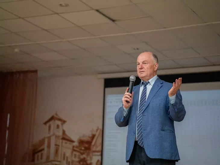 «Игры интеллекта»: студенты-медики БФУ им. И. Канта провели квиз для калининградских школьников |  1