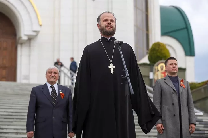 В центре Калининграда студенты БФУ им.&nbsp;И.&nbsp;Канта исполнили «Вальс Победы»  |  11