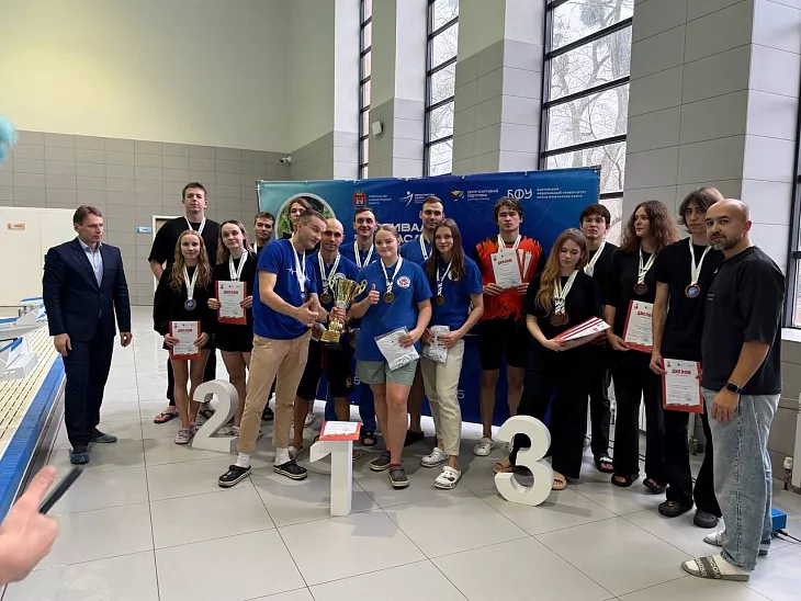 В БФУ им. И. Канта прошел фестиваль по спасанию на воде памяти Героя России С. В. Чебнева |  1