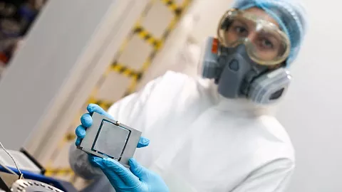 Ученые БФУ им. И. Канта предложили дуговой наноуглерод для создания «умных» строительных материалов