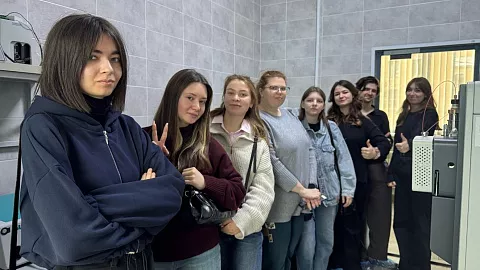 БФУ им.&nbsp;И.&nbsp;Канта и&nbsp;РХТУ им.&nbsp;Д.&nbsp;И.&nbsp;Менделеева развивают сетевое обучение для&nbsp;гигафабрики «Рэнера»