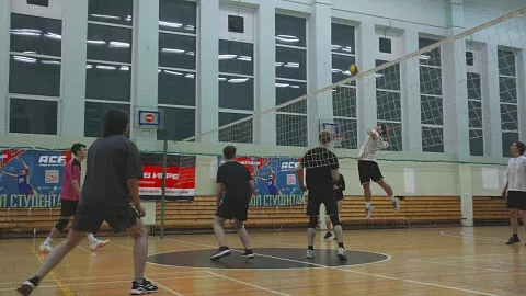 В Институте высоких технологий БФУ им. И. Канта прошли соревнования по волейболу