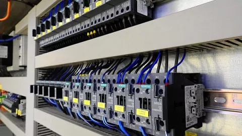 В Стартап-студии БФУ разработают систему защиты источников бесперебойного питания для предприятий и электростанций