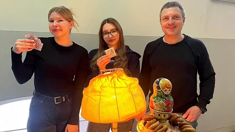 Самовар, пряники и&nbsp;«чай с&nbsp;психологом»: как&nbsp;в&nbsp;Институте образования и&nbsp;гуманитарных наук отметили День студента