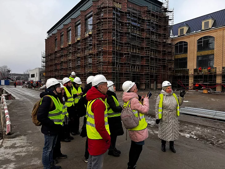 Студенты-физики БФУ им. И. Канта посетили стройку нового кампуса |  2