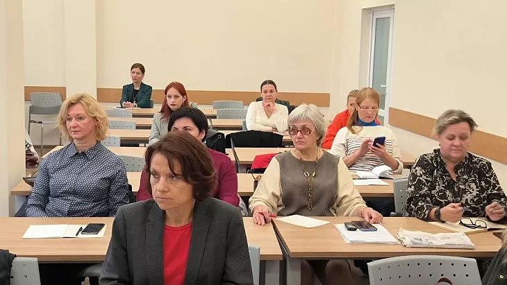 Муниципальные и государственные служащие проходят обучение по вопросам противодействия идеологии терроризма в интернете |  2