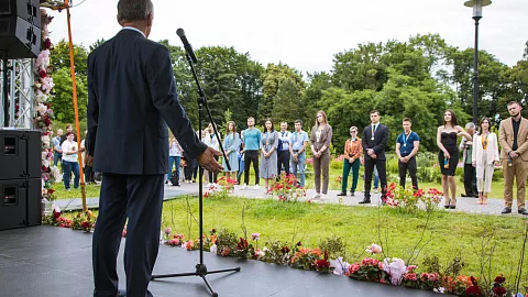 Церемония вручения дипломов выпускникам БФУ им. И. Канта: инженерно-технический институт