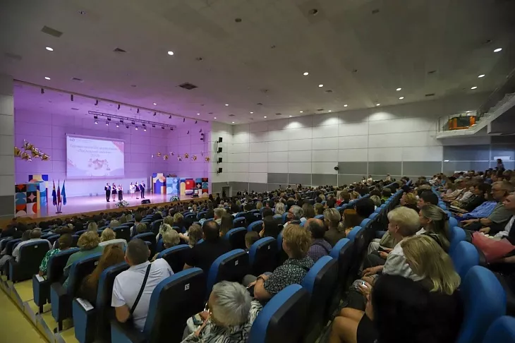 Ректор и&nbsp;руководители подразделений БФУ поздравили выпускников Калининграда |  5
