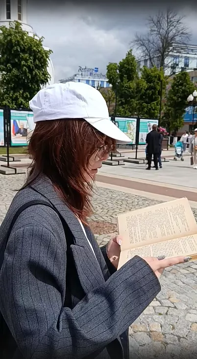 В День славянской письменности и культуры студенты БФУ им. И. Канта организовали литературный флэшмоб |  1