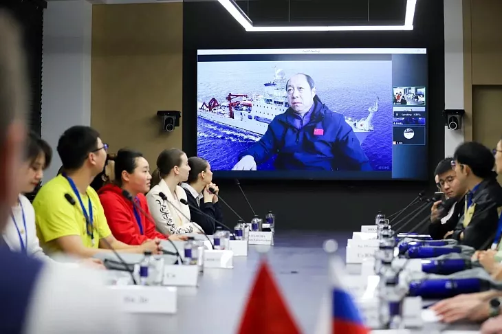 В БФУ им. И. Канта открылась российско-китайская Зимняя школа по физической культуре и спорту |  1