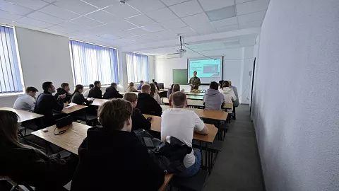 Дискуссионная площадка «Открытый диалог»: в&nbsp;БГАРФ говорили о&nbsp;подвигах русских воинов