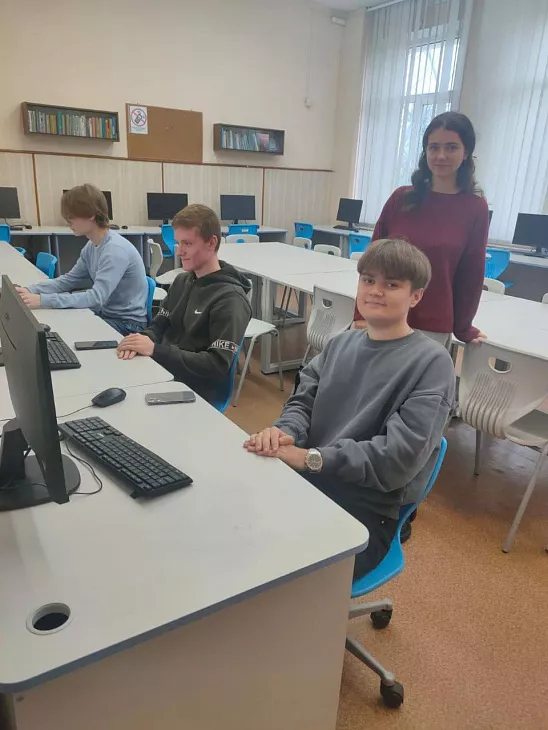 Школьники Калининградской области осваивают физику и проектную деятельность в БФУ им. И. Канта |  1