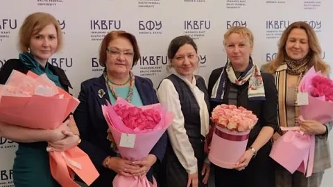 Старший преподаватель Высшей школы филологии и кросс-культурной коммуникации успешно защитила диссертацию