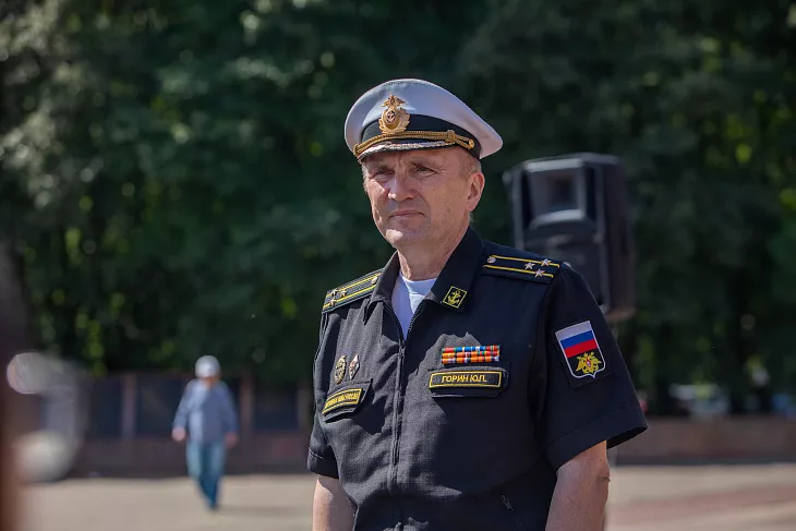 Студенты БФУ возложили цветы на&nbsp;площади маршала Василевского |  10