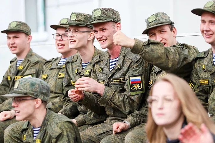 Стрельба, эстафеты, канат: в Военном учебном центре определили самый спортивный взвод |  8
