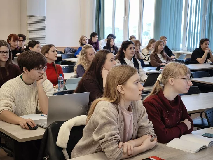 Открытый диалог: подполковник полиции рассказала студентам БФУ об&nbsp;истинных масштабах наркоугрозы |  4