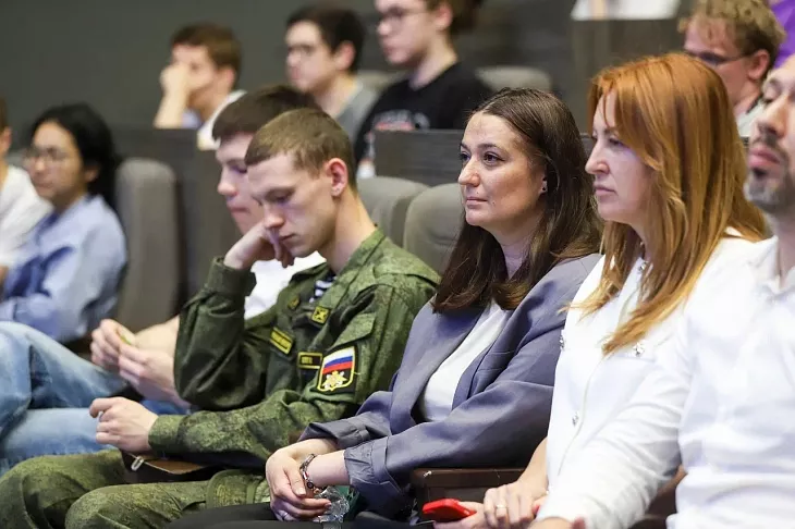 Выбор стратегии, поиск уникальности и&nbsp;бизнес-ниши: диалог предпринимателей и&nbsp;студентов БФУ |  1