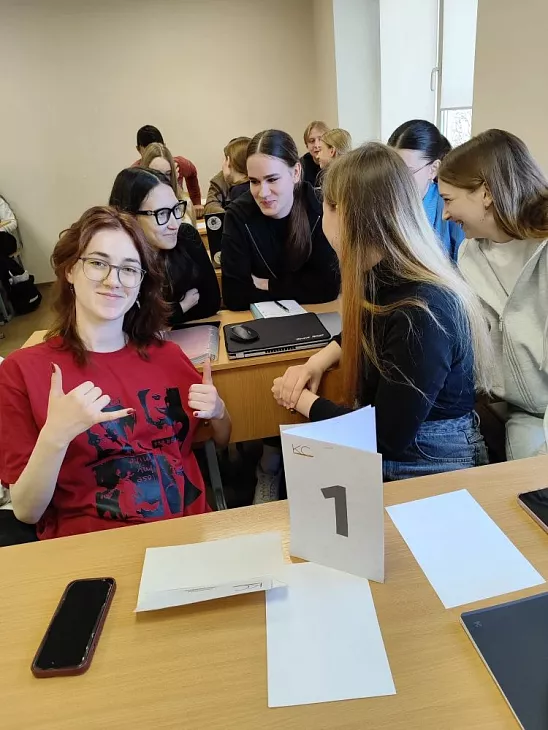 Студенты-менеджеры БФУ им.&nbsp;Канта примерили на&nbsp;себя роль руководства Центробанка |  8