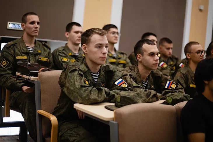 «Испытание для&nbsp;сильных духом»: стартовал третий сезон проекта «Курс молодого бойца» |  19