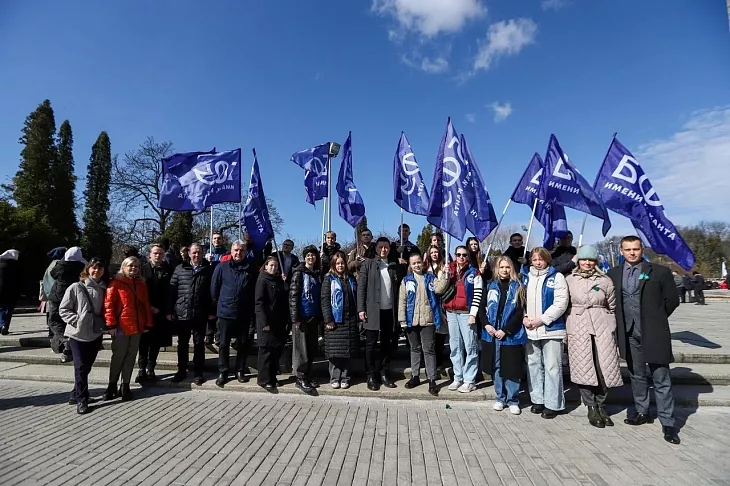 Сотрудники и&nbsp;студенты БФУ им.&nbsp;И.&nbsp;Канта почтили память воинов-участников штурма Кенигсберга |  1