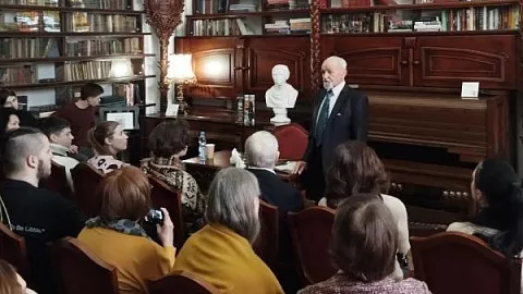 Профессор Леонард Калинников на 101 публичной лекции: «Для меня Кант — царь философии»