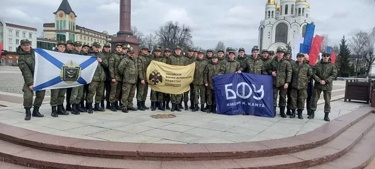 Студенты Военного учебного центра БФУ почтили память героев штурма Кенигсберга |  5