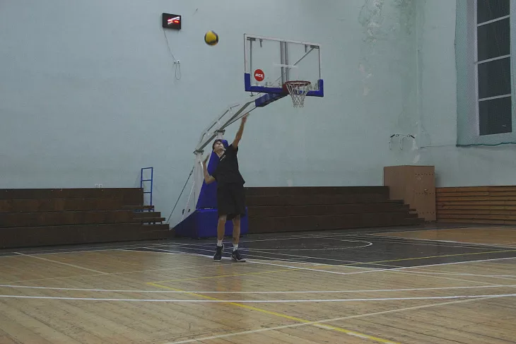 В Институте высоких технологий БФУ им. И. Канта прошли соревнования по волейболу |  6